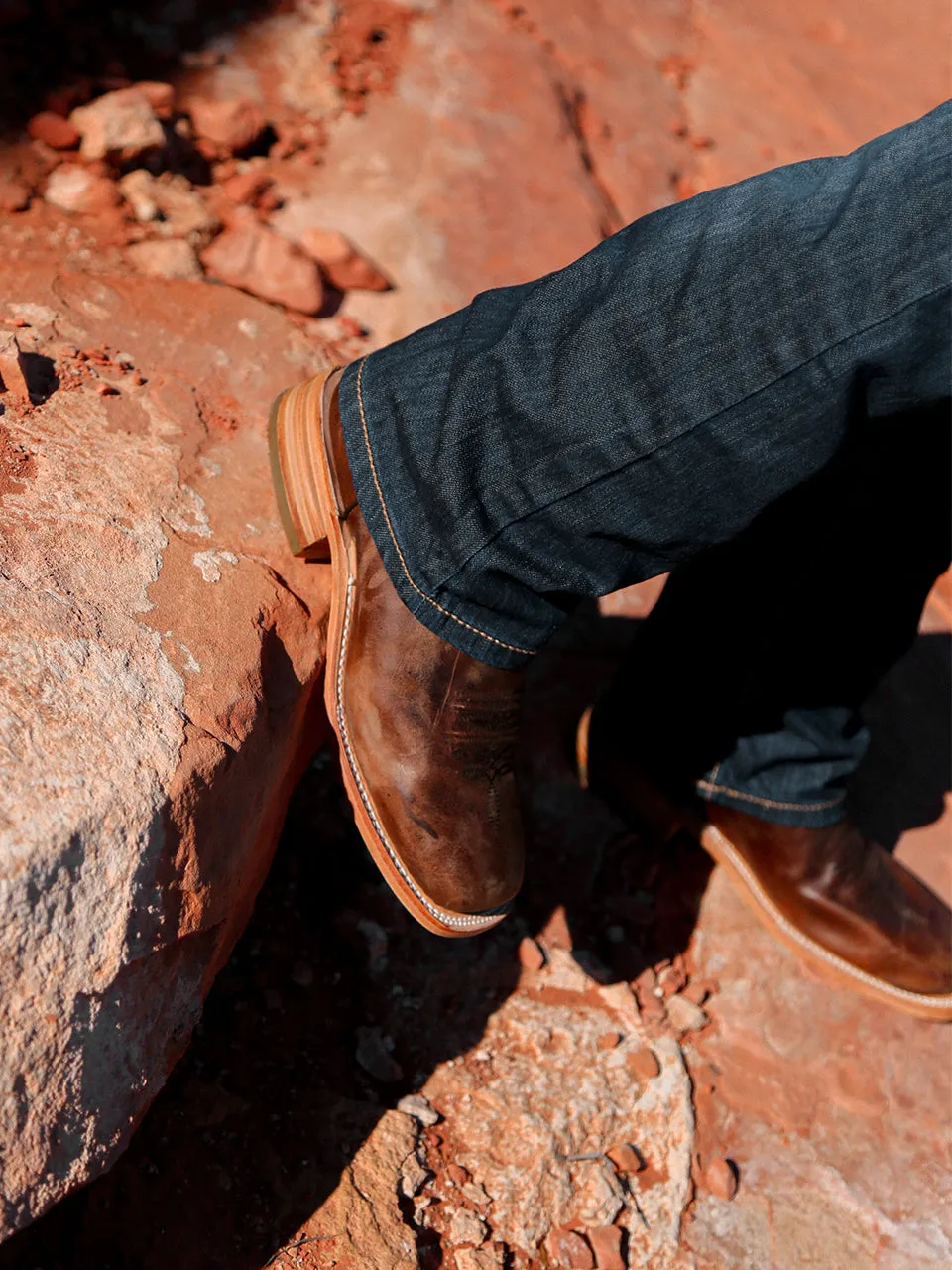 A4264 - MEN'S EMBROIDERY MOKA SQUARE TOE COWBOY BOOT