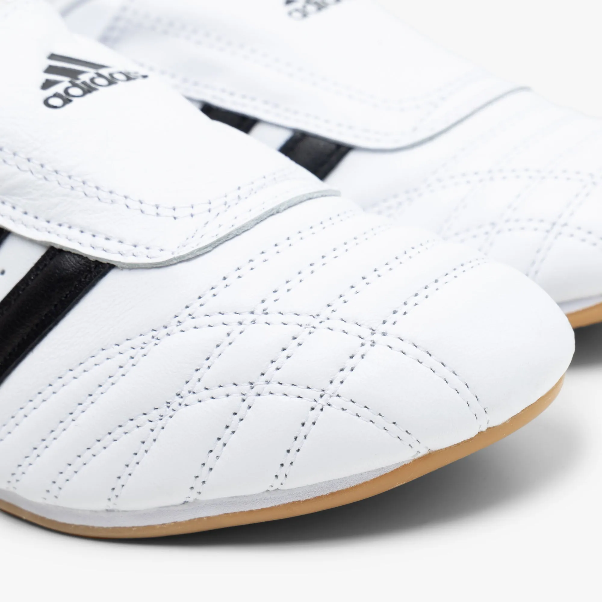 adidas Originals Women's Taekwondo Ftwr White / Core Black - Gum