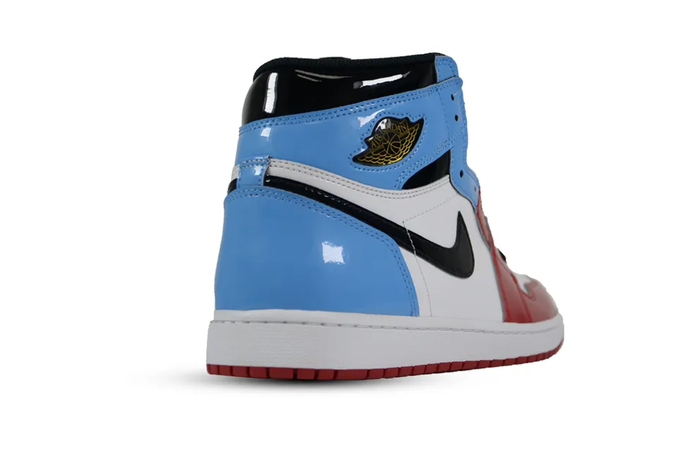 AIR JORDAN 1 RETRO HIGH OG FEARLESS "University Blue"