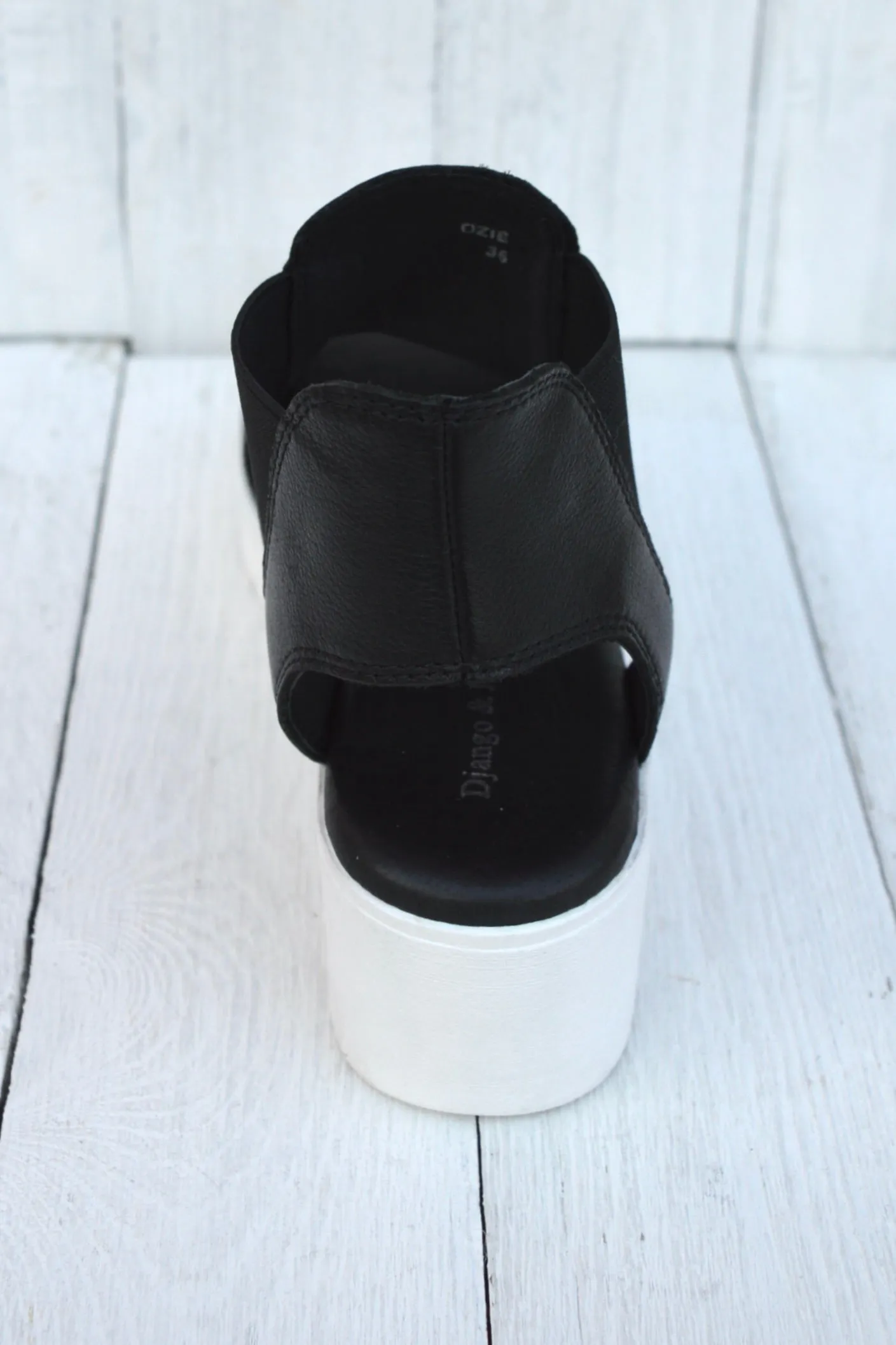 Django and Juliette Ozie Shoe | Black